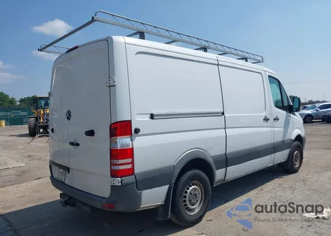 2015 Mercedes-Benz Sprinter 2500 Normal Roof from USA, damaged, VIN WD3PE7DC9FP106941